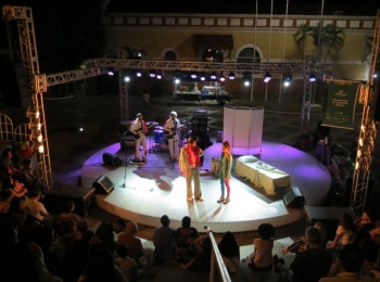 Espetáculo “Já Elvis” reúne cerca de 200 pessoas no Centro Cultural Pioneiros de Andradina